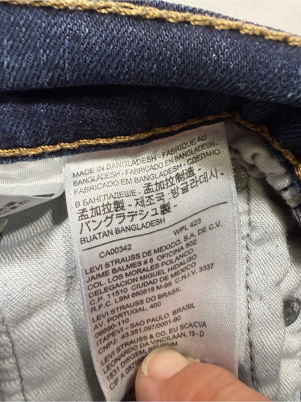 Levi's Women's Dark Indigo Straight-Leg Jeans - Picture 3 of 8